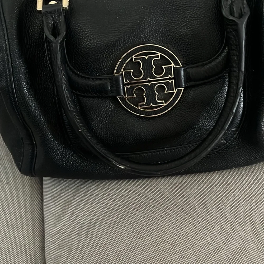 Tory Burch Black Leather Satchel Handbag with Gold Logo. - Picture 2 of 6